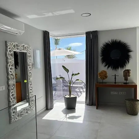 Villa Paradise *